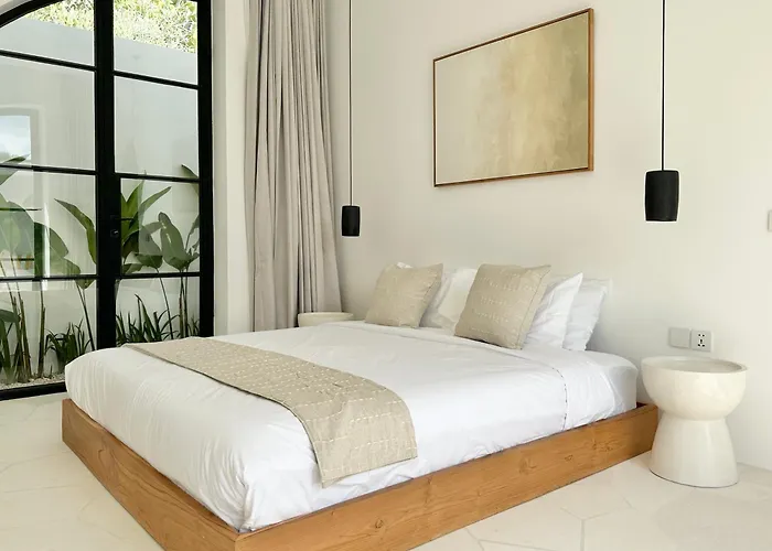 Melrose X The Young Villas Uluwatu 